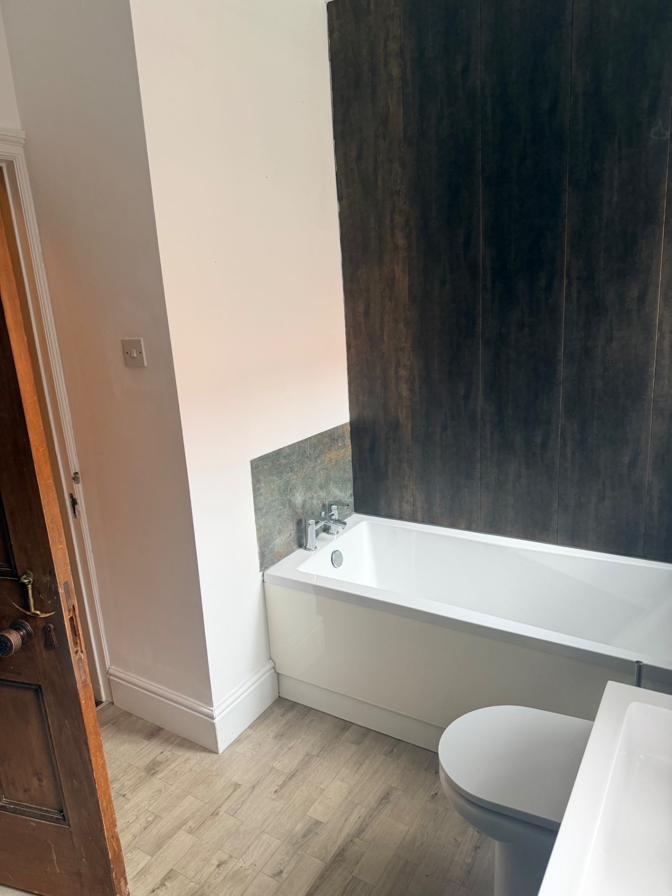 The Douglas Suite Walney — Bathroom — Bath