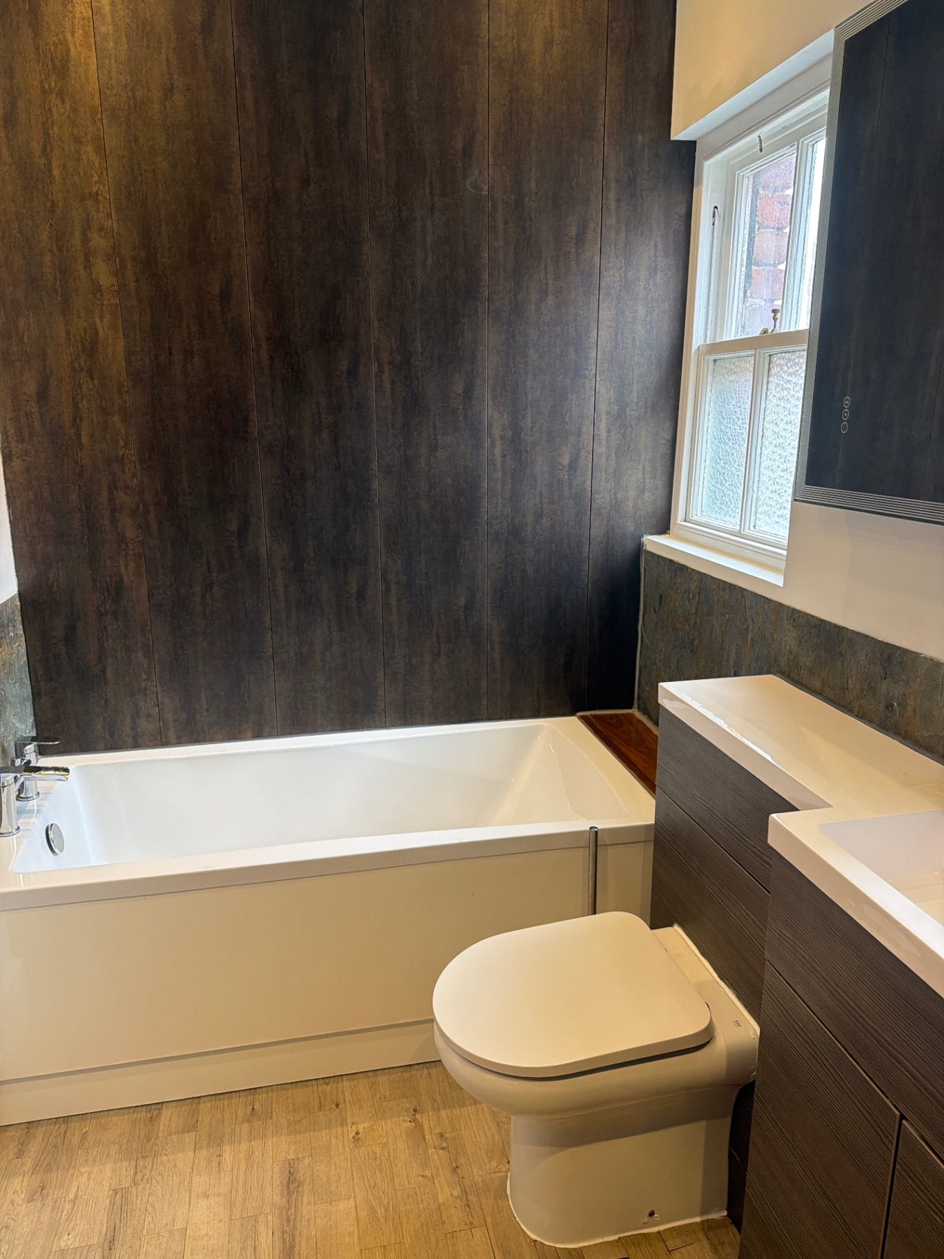 The Douglas Suite Walney — Bathroom